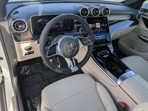 Certified 2026 Mercedes-Benz GLC 300 4MATIC image 10
