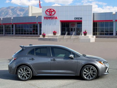 Used 2021 Toyota Corolla XSE FWD image 3