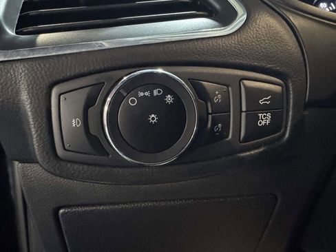 Used 2023 Ford Edge Titanium image 19