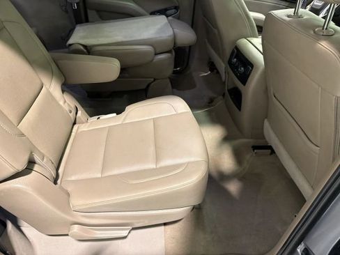 Used 2020 GMC Yukon XL SLT w/ Open Road Package RWD image 30