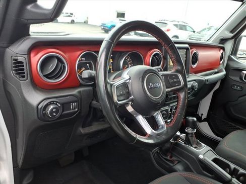 Used 2023 Jeep Gladiator Rubicon w/ Cold Weather Group image 8