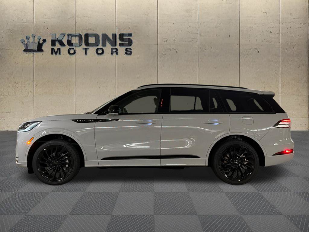 New 2027 Lincoln Aviator Reserve w/ Jet Appearance Package AWD/4WD image 4