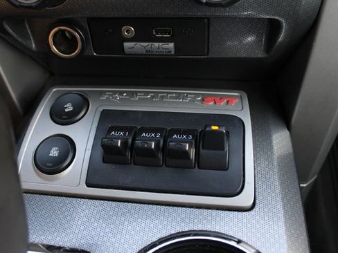 Used 2010 Ford F150 Raptor image 14