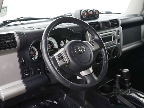 Used 2011 Toyota FJ Cruiser 4WD w/ Upgrade Pkg image 22