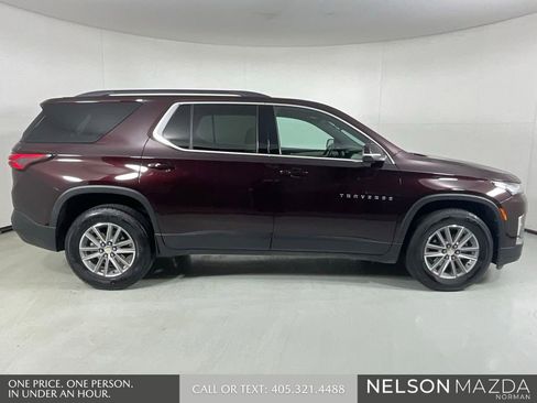 Used 2022 Chevrolet Traverse LT FWD image 5