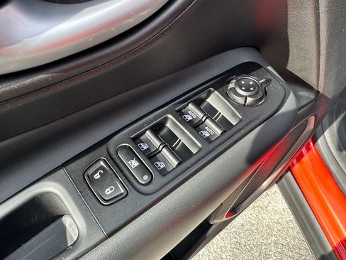 Used 2023 Jeep Renegade Latitude image 12