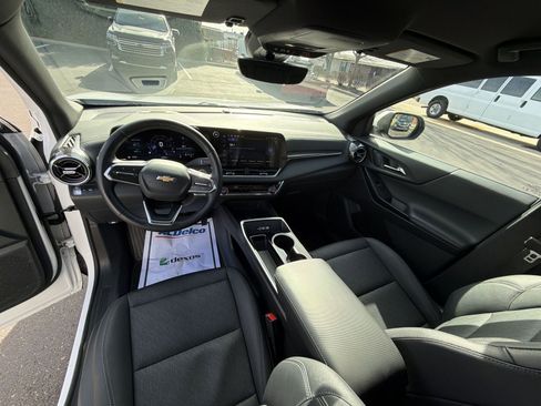 Used 2025 Chevrolet Equinox LT w/ Convenience Package II image 20