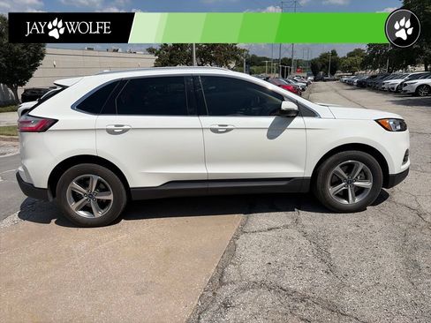 Used 2020 Ford Edge SEL w/ Convenience Package AWD/4WD image 4