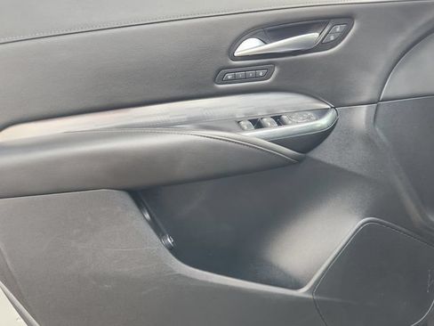 Used 2025 Cadillac XT4 Premium Luxury FWD image 22