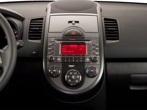 Used 2010 Kia Soul + w/ Audio Pkg FWD image 14
