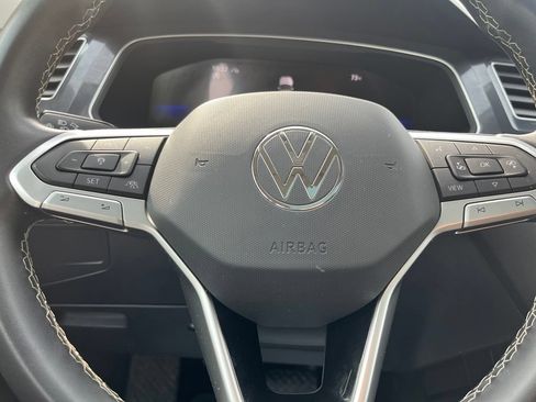 Certified 2023 Volkswagen Tiguan SE w/ Panoramic Sunroof Package AWD/4WD image 22