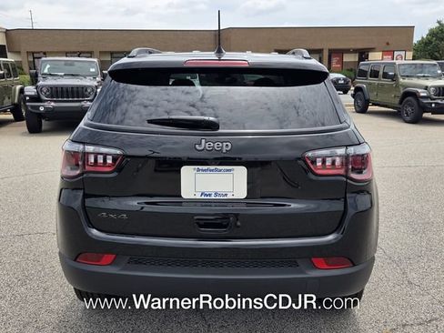 New 2026 Jeep Compass Latitude AWD/4WD image 10