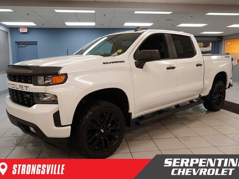 Used 2022 Chevrolet Silverado 1500 Custom w/ LPO, Dark Essentials Package image 1