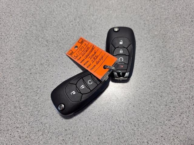 Used 2025 Chevrolet Trax RS w/ Driver Confidence Package FWD image 27