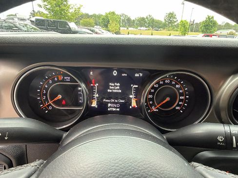 Used 2020 Jeep Wrangler Sport AWD/4WD image 27