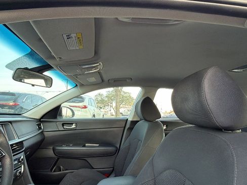 Used 2019 Kia Optima LX image 15