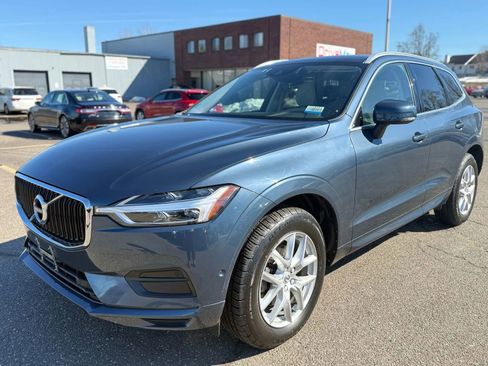 Used 2019 Volvo XC60 T5 Momentum w/ Premium Package image 7