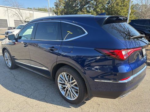 Used 2023 Acura MDX SH-AWD w/ Advance Package image 2