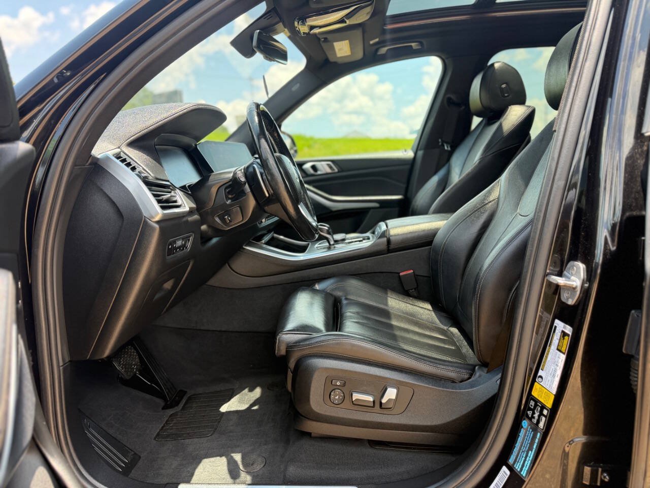Used 2019 BMW X5 xDrive40i w/ Convenience Package AWD/4WD image 11