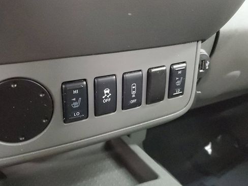 Certified 2020 Nissan Frontier SV image 29