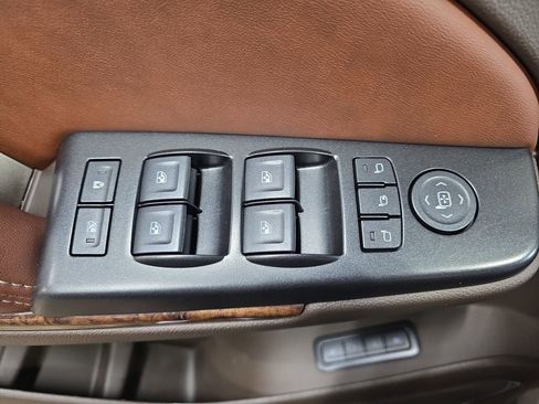 Used 2020 Chevrolet Tahoe Premier AWD/4WD image 27