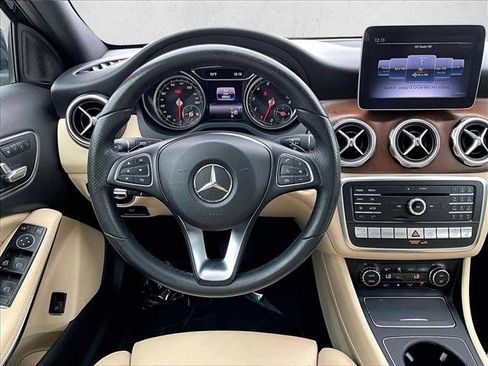 Used 2018 Mercedes-Benz GLA 250 4MATIC image 7