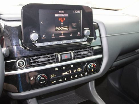 Used 2022 Nissan Pathfinder SV w/ Cargo Package image 7