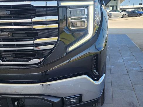 Used 2026 GMC Sierra 1500 SLT AWD/4WD image 2