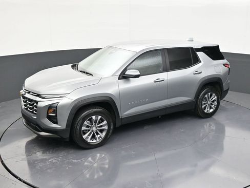 Used 2025 Chevrolet Equinox LT image 9