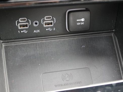 Used 2025 Jeep Grand Cherokee L Altitude image 9