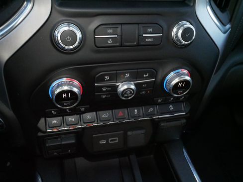 Used 2021 GMC Sierra 1500 SLT w/ SLT Convenience Package image 23