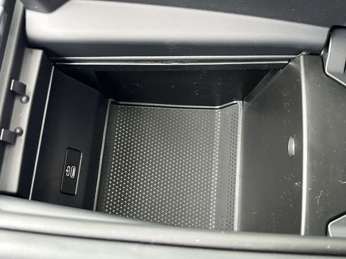 Used 2026 BMW X7 xDrive40i w/ Premium Package image 21