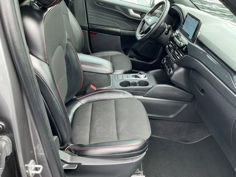 Used 2025 Ford Escape ST-Line Select AWD/4WD image 19
