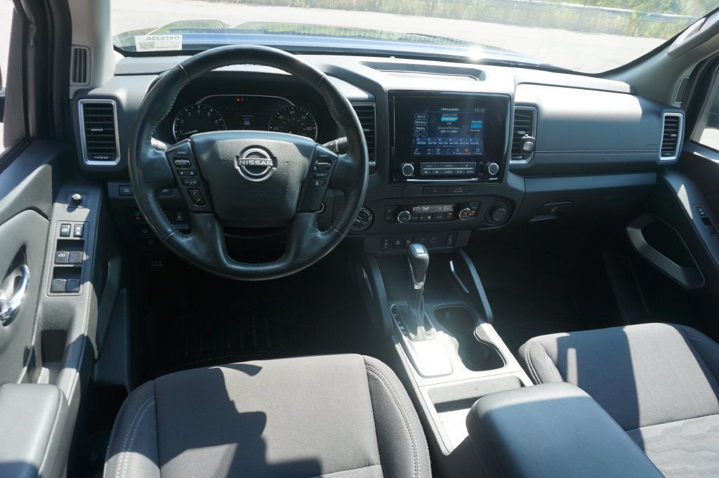 Used 2023 Nissan Frontier SV w/ SV Convenience Package AWD/4WD image 5