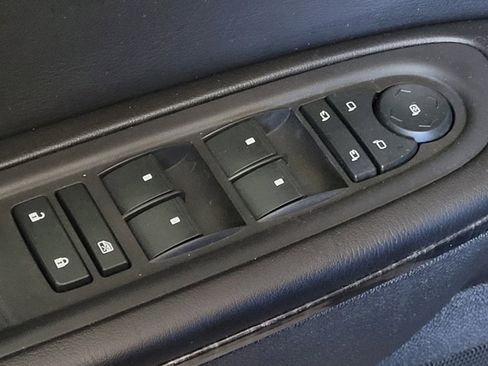 Used 2017 GMC Acadia Limited SLT image 27