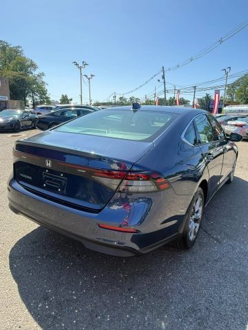 Used 2024 Honda Accord EX image 5