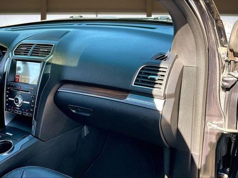 Used 2017 Ford Explorer Limited w/ Equipment Group 301A image 17