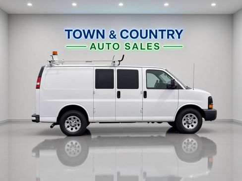 Used 2013 Chevrolet Express 1500 RWD image 7