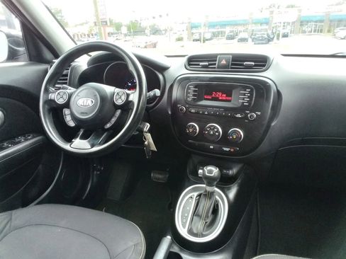 Used 2014 Kia Soul + FWD image 18