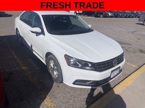 Used 2017 Volkswagen Passat 1.8T S FWD image 1