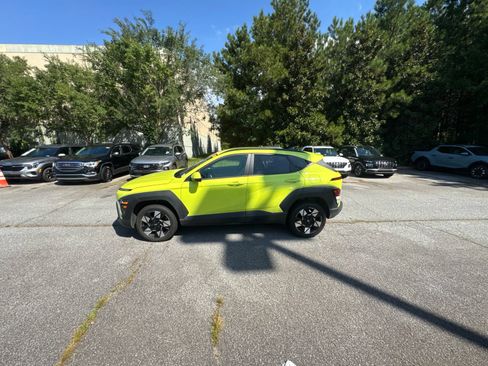 Used 2025 Hyundai Kona SEL AWD/4WD image 2