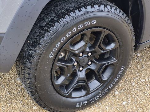 Used 2019 Jeep Cherokee Trailhawk image 8