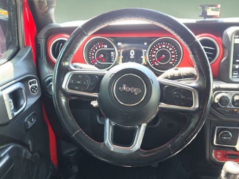 Used 2019 Jeep Wrangler Unlimited Rubicon AWD/4WD image 12