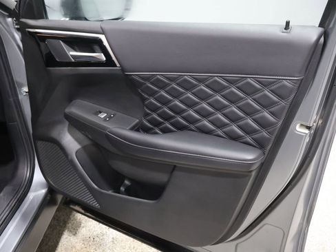 Used 2022 Mitsubishi Outlander SEL image 25
