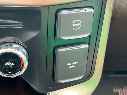 Used 2024 Ford F150 King Ranch image 33