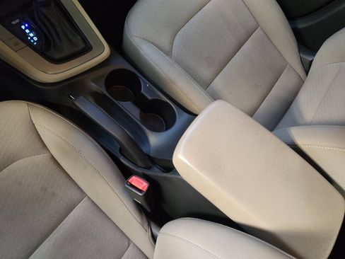 Used 2020 Hyundai Elantra SE w/ Cargo Package (C1) image 26