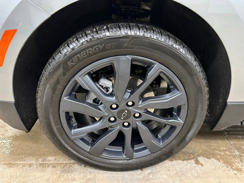 Certified 2024 Chevrolet Equinox RS w/ LPO, Floor Liner Package image 37