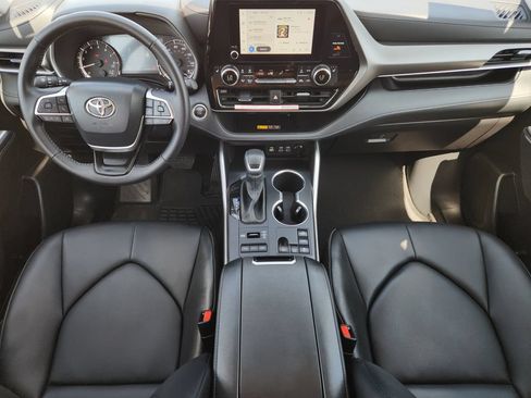 Certified 2026 Toyota Highlander XLE AWD/4WD image 27