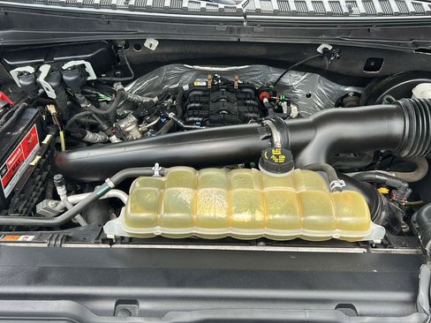 Used 2021 Ford Expedition XLT RWD image 29