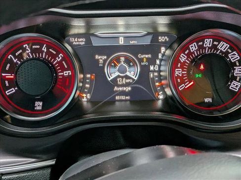 Used 2017 Dodge Challenger SXT w/ Cold Weather Group image 10